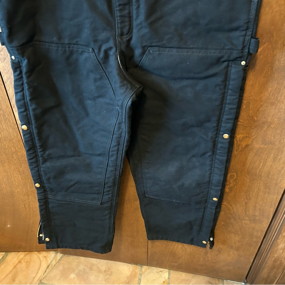 Carhartt Men’s Black Duck Insulated Overalls - Picture 4 of 11